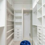 How to Build a Minimalist Capsule Wardrobe